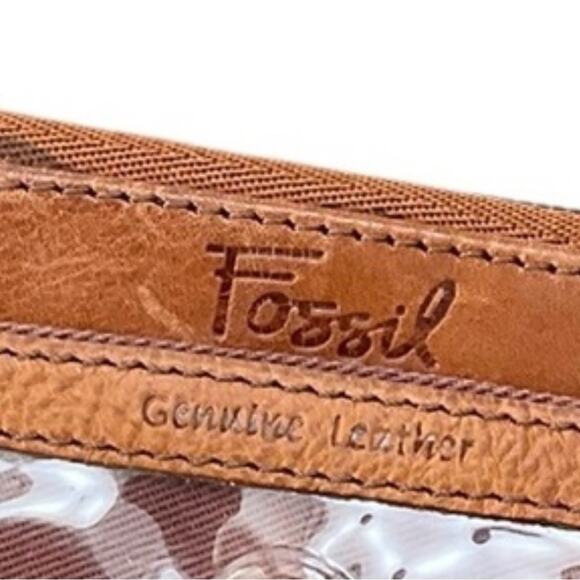 Fossil Brown with green Floral Stitched Leather ID Wallet EUC - Picture 6 of 6